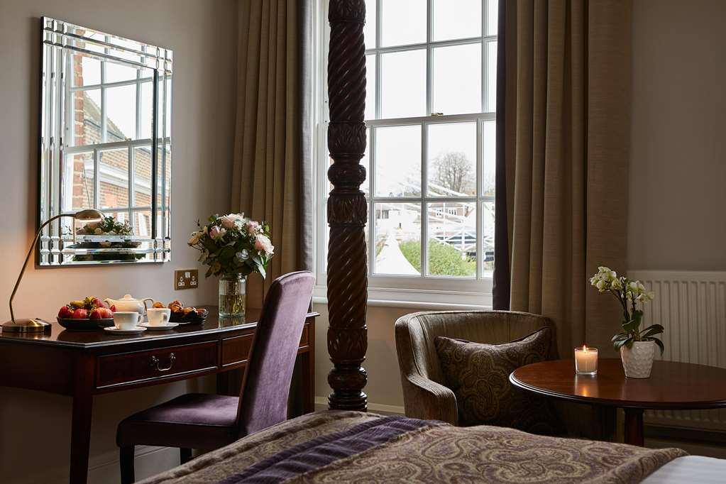 Hotel Macdonald Compleat Angler Marlow  Camera foto