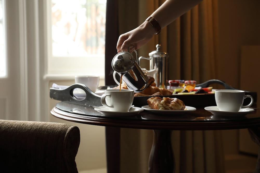 Hotel Macdonald Compleat Angler Marlow  Esterno foto